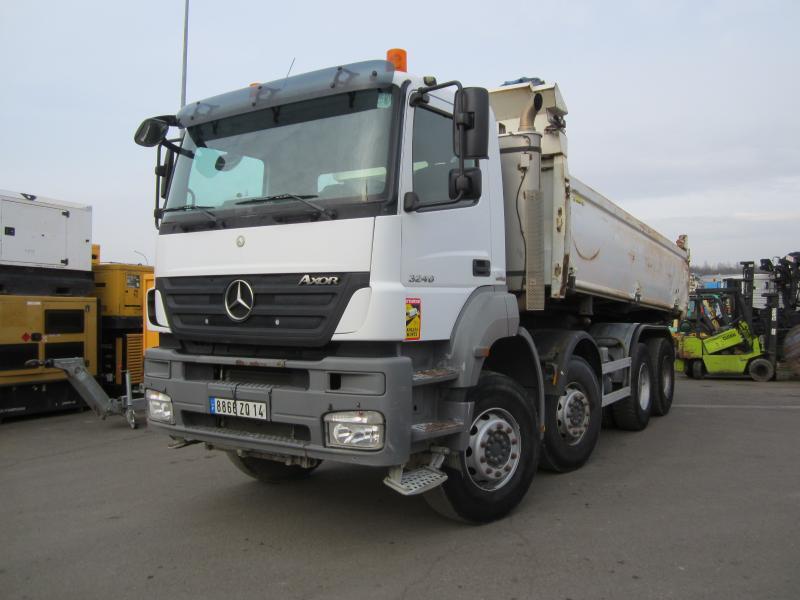 Kipper vrachtwagen Mercedes AXOR 3240