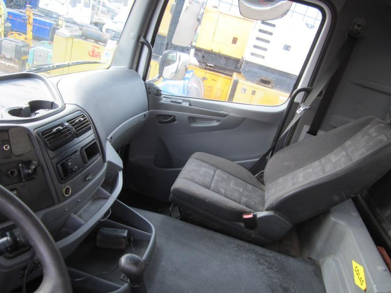 Kipper vrachtwagen Mercedes AXOR 3240