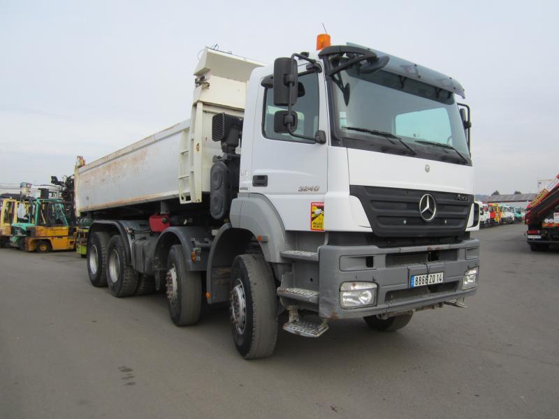 Kipper vrachtwagen Mercedes AXOR 3240