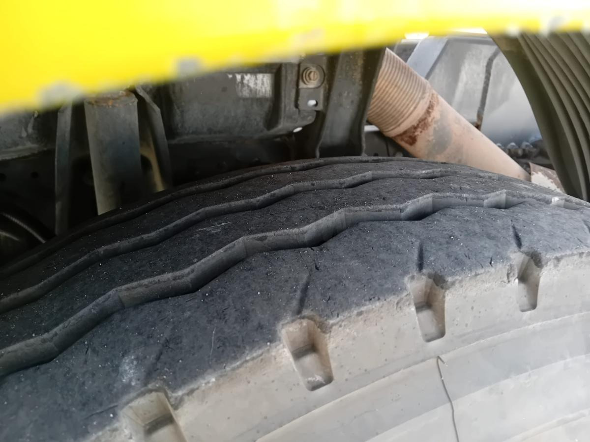 Kipper vrachtwagen Mercedes Actros 2631