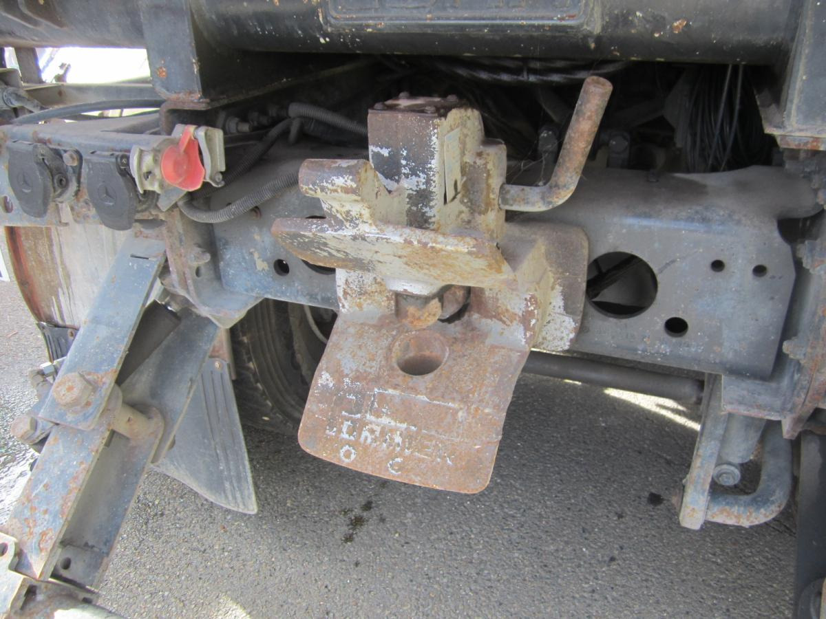 Kipper vrachtwagen Mercedes Actros 2632