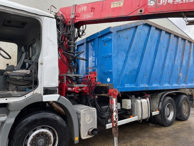 Kipper vrachtwagen Mercedes Actros 2640