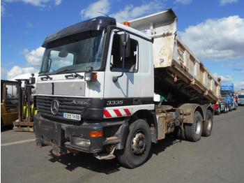 Kipper vrachtwagen Mercedes Actros 3335