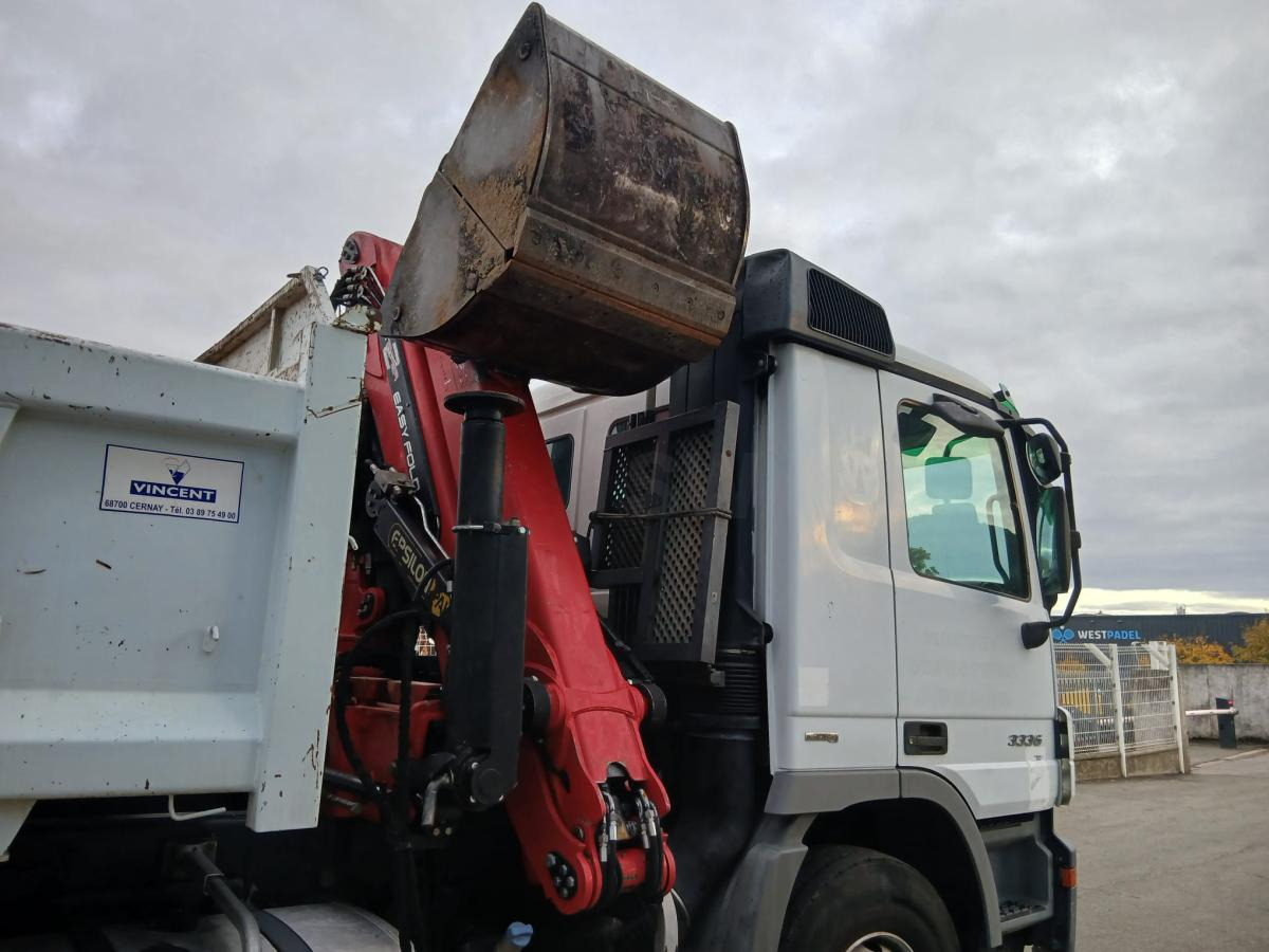 Kipper vrachtwagen Mercedes Actros 3336