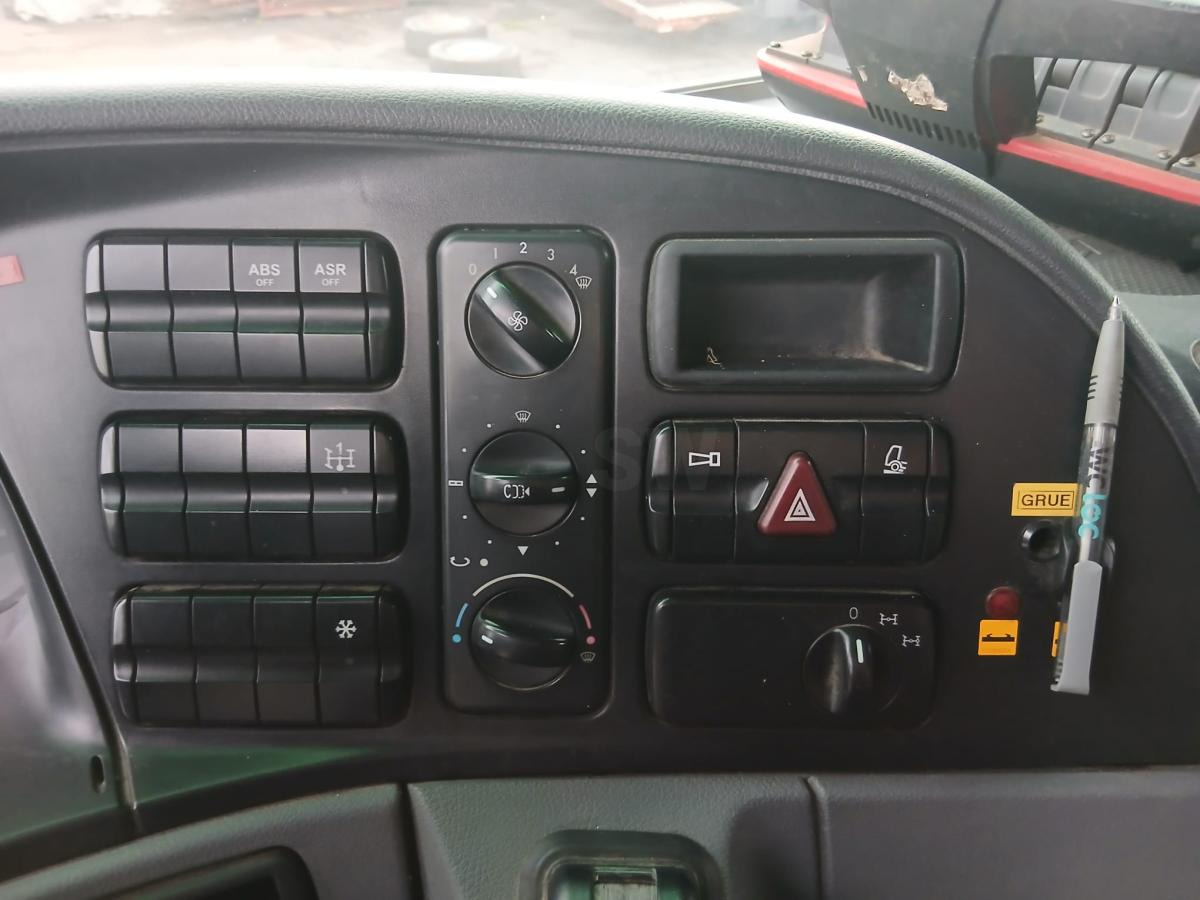 Kipper vrachtwagen Mercedes Actros 3336