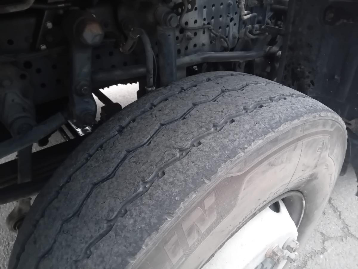 Kipper vrachtwagen Mercedes Arocs 4143