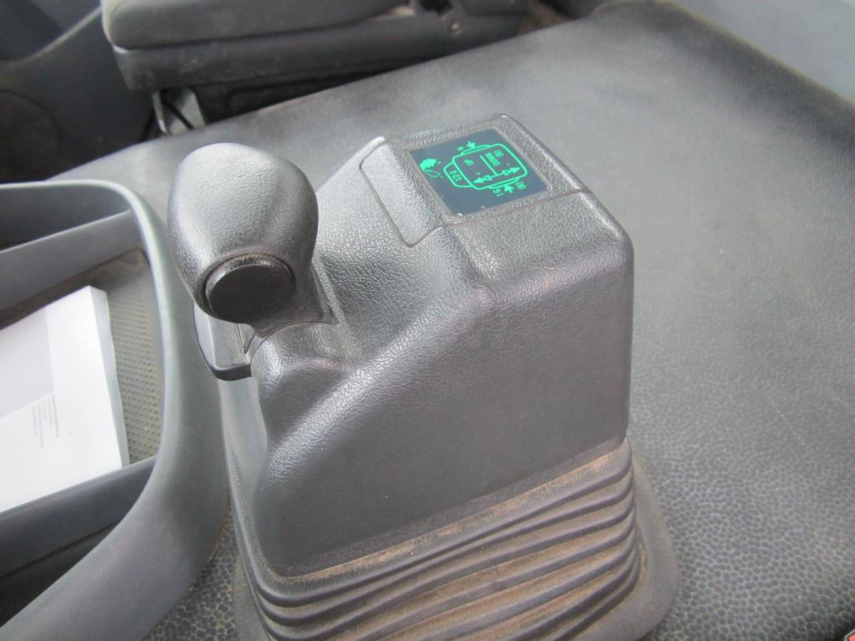 Kipper vrachtwagen Mercedes Axor 3240