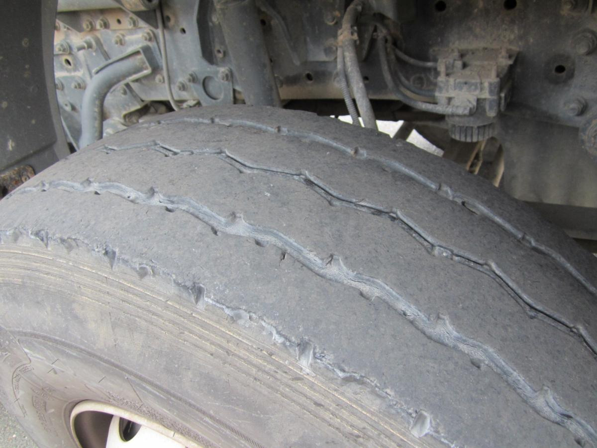 Kipper vrachtwagen Mercedes Axor 3240