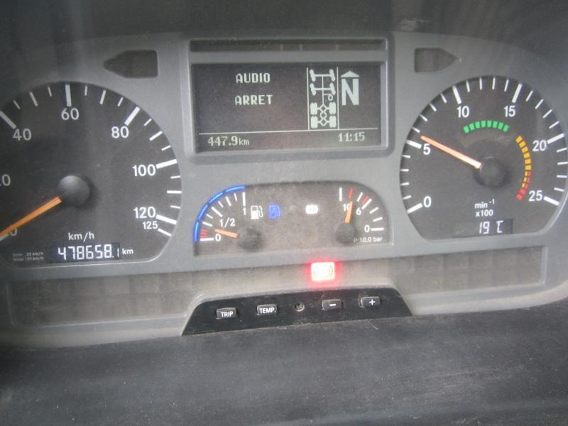 Kipper vrachtwagen Mercedes Axor 3240