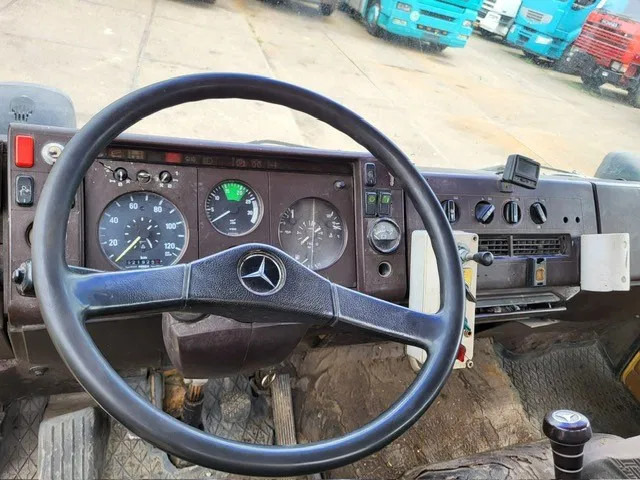Kipper vrachtwagen Mercedes-Benz 1117 K (6-CILINDER) KIPPER WITH FERRARI CRANE (FULL STEEL SUSPENSION / MANUAL GEARBOX / P.T.O.)