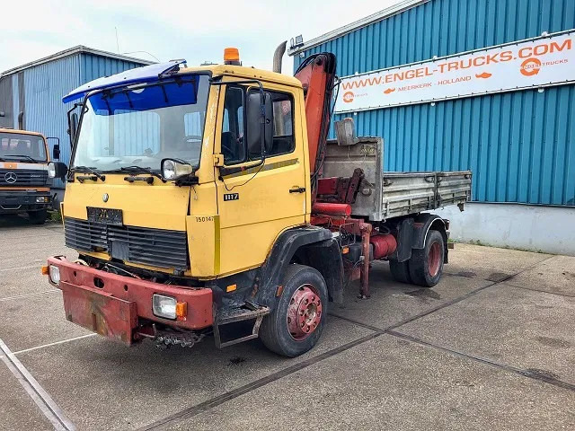 Kipper vrachtwagen Mercedes-Benz 1117 K (6-CILINDER) KIPPER WITH FERRARI CRANE (FULL STEEL SUSPENSION / MANUAL GEARBOX / P.T.O.)