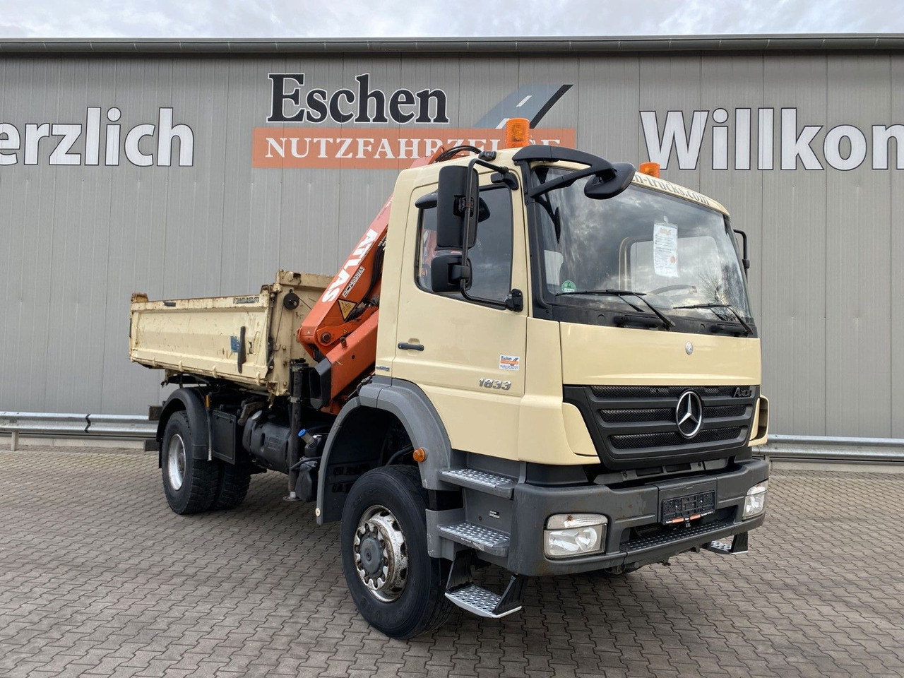 Kipper vrachtwagen Mercedes-Benz 1833 4x4 Axor | Atlas 105.2-A2*Funk*AHK*3 Sitze