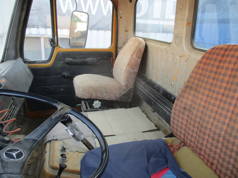 Kipper vrachtwagen Mercedes-Benz 2632 , V10, 6x4, ZF Manual , 3 way tipper , Spring Suspension