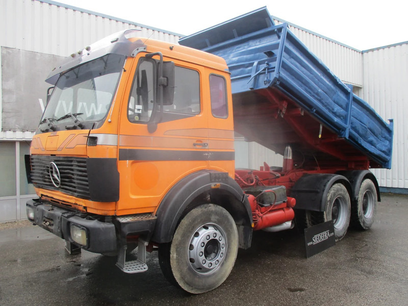 Kipper vrachtwagen Mercedes-Benz 2635 , V8 Bi-Turbo , 6x4, ZF Manual , 3 way tipper , Spring suspension