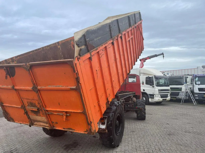 Kipper vrachtwagen Mercedes-Benz 813 + Manual + Kipper + 4x4