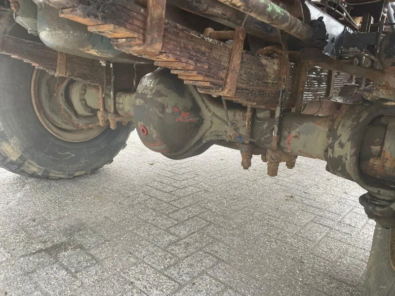 Kipper vrachtwagen Mercedes-Benz 813 + Manual + Kipper + 4x4