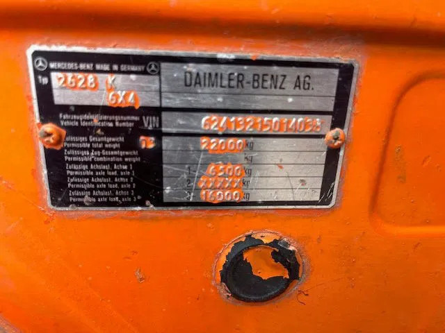Kipper vrachtwagen Mercedes-Benz AK 2635 6x4 V8