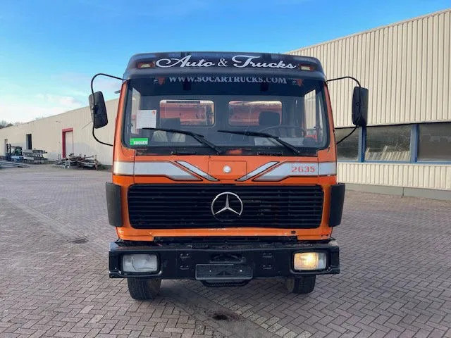 Kipper vrachtwagen Mercedes-Benz AK 2635 6x4 V8