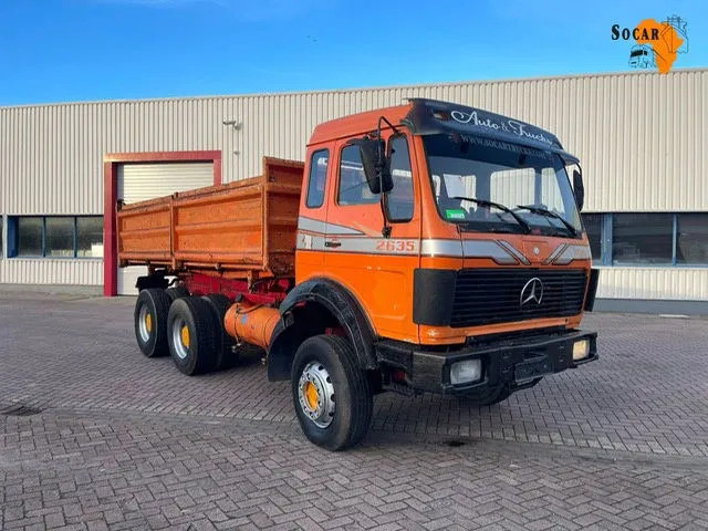 Kipper vrachtwagen Mercedes-Benz AK 2635 6x4 V8