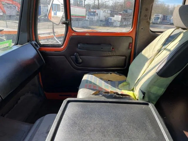 Kipper vrachtwagen Mercedes-Benz AK 2635 6x4 V8