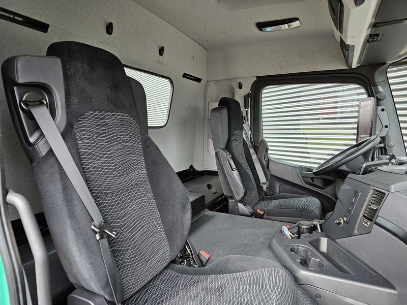 Kipper vrachtwagen Mercedes-Benz AROCS 4145 / 8X6 / TIPPER + HMF CRANE