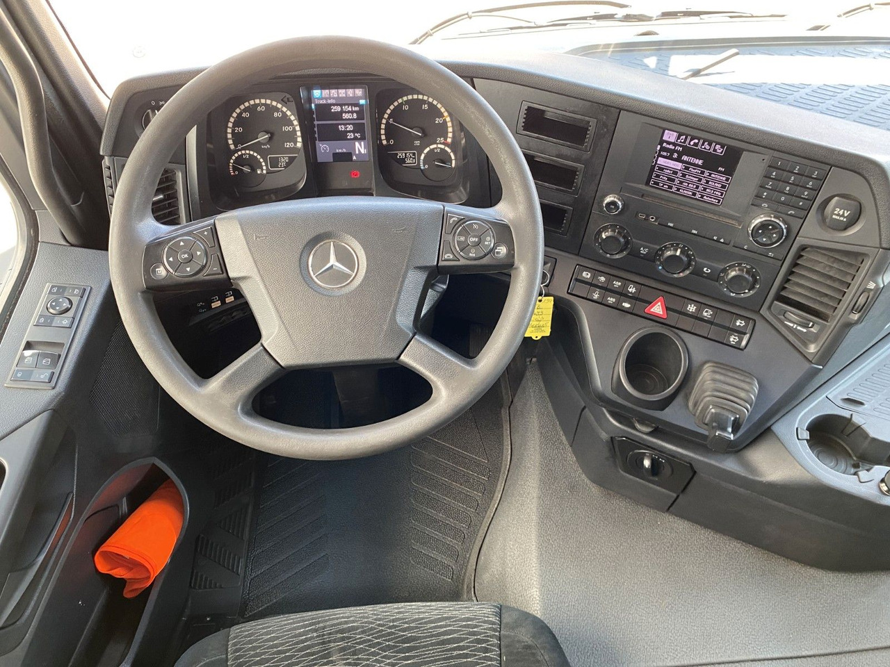 Kipper vrachtwagen Mercedes-Benz Arocs 2643 6x4| MEILLER AK16 Tele*Klima*AHK*1.Hd