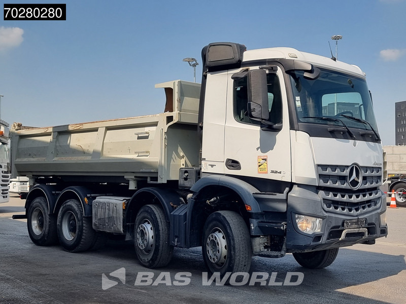 Kipper vrachtwagen Mercedes-Benz Arocs 3240 8X4 12m3 2-way Tipper Automatic Steel suspension Euro 6