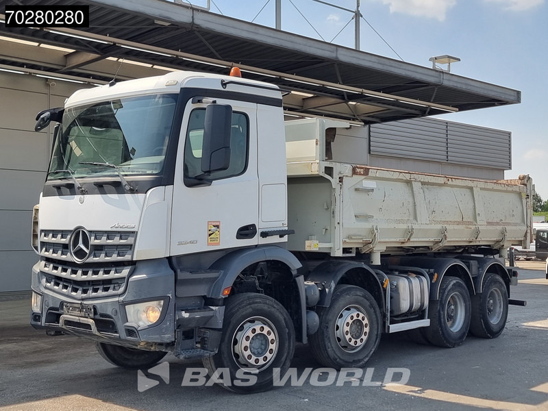 Kipper vrachtwagen Mercedes-Benz Arocs 3240 8X4 12m3 2-way Tipper Automatic Steel suspension Euro 6