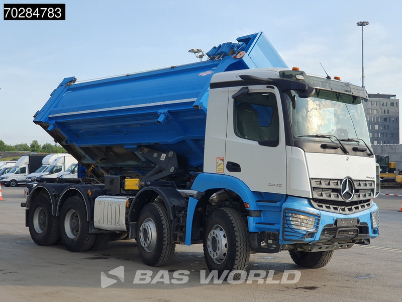 Kipper vrachtwagen Mercedes-Benz Arocs 3243 8X4 14m3 2-side tipper Big-Axle Steelsuspension Navi Euro 6