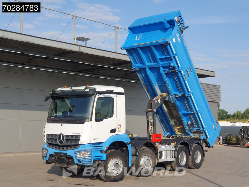 Kipper vrachtwagen Mercedes-Benz Arocs 3243 8X4 14m3 2-side tipper Big-Axle Steelsuspension Navi Euro 6