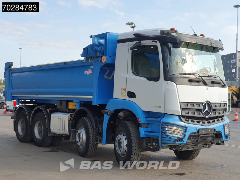Kipper vrachtwagen Mercedes-Benz Arocs 3243 8X4 14m3 2-side tipper Big-Axle Steelsuspension Navi Euro 6