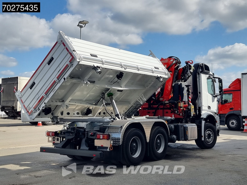 Kipper vrachtwagen Mercedes-Benz Arocs 3348 6X4 Fassi F255A2.24 Kran Crane 9m3 3-Sided Tipper Big-Axle Euro 6