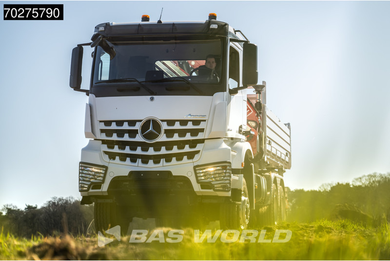 Kipper vrachtwagen Mercedes-Benz Arocs 3348 6X6 Full Steel Retarder Fassi 25T/M Crane Kran Euro 6
