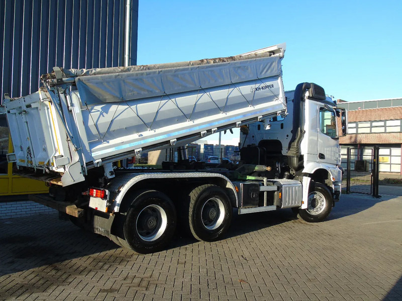 Kipper vrachtwagen Mercedes-Benz Arocs 3348 + TRI TIPPER + 6X4 + EURO 6