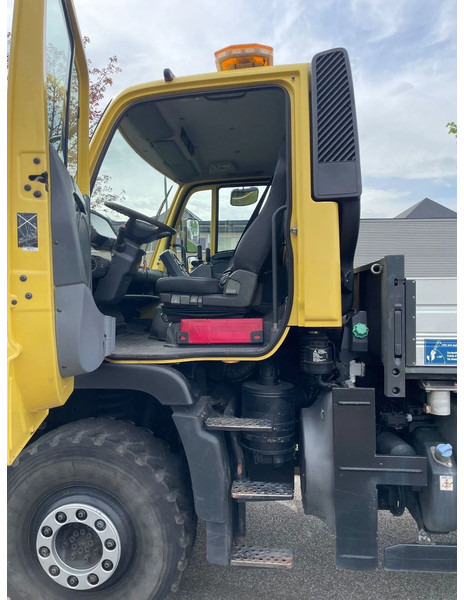 Kipper vrachtwagen Mercedes-Benz unimog U400