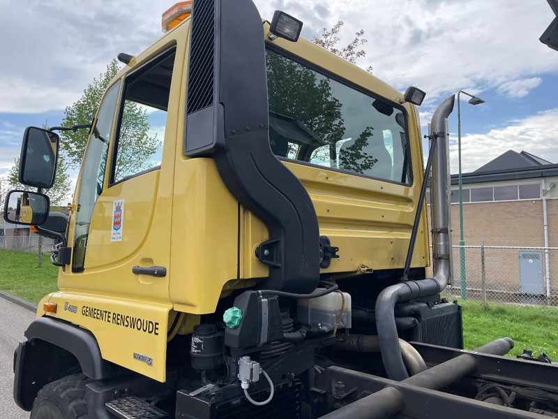 Kipper vrachtwagen Mercedes-Benz unimog U400