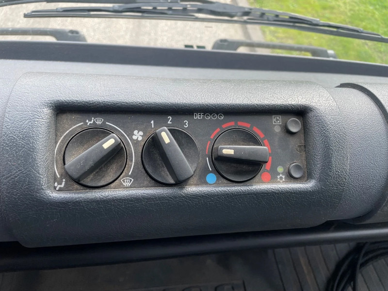 Kipper vrachtwagen Mercedes-Benz unimog U400