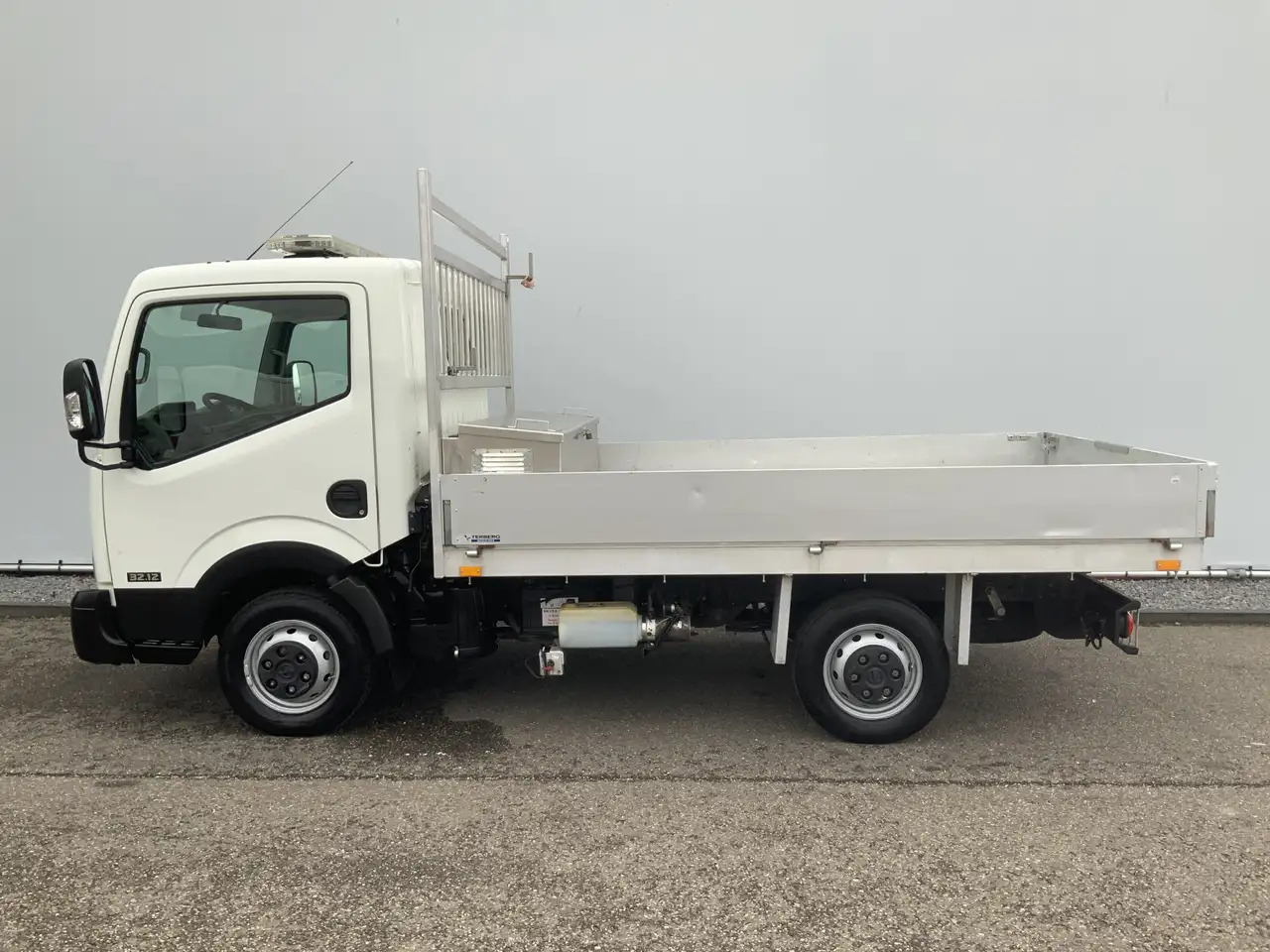 Kipper vrachtwagen Nissan NT400 32.12 2.5 dCi 250 Kipper Trekhaak 2000 kg 3