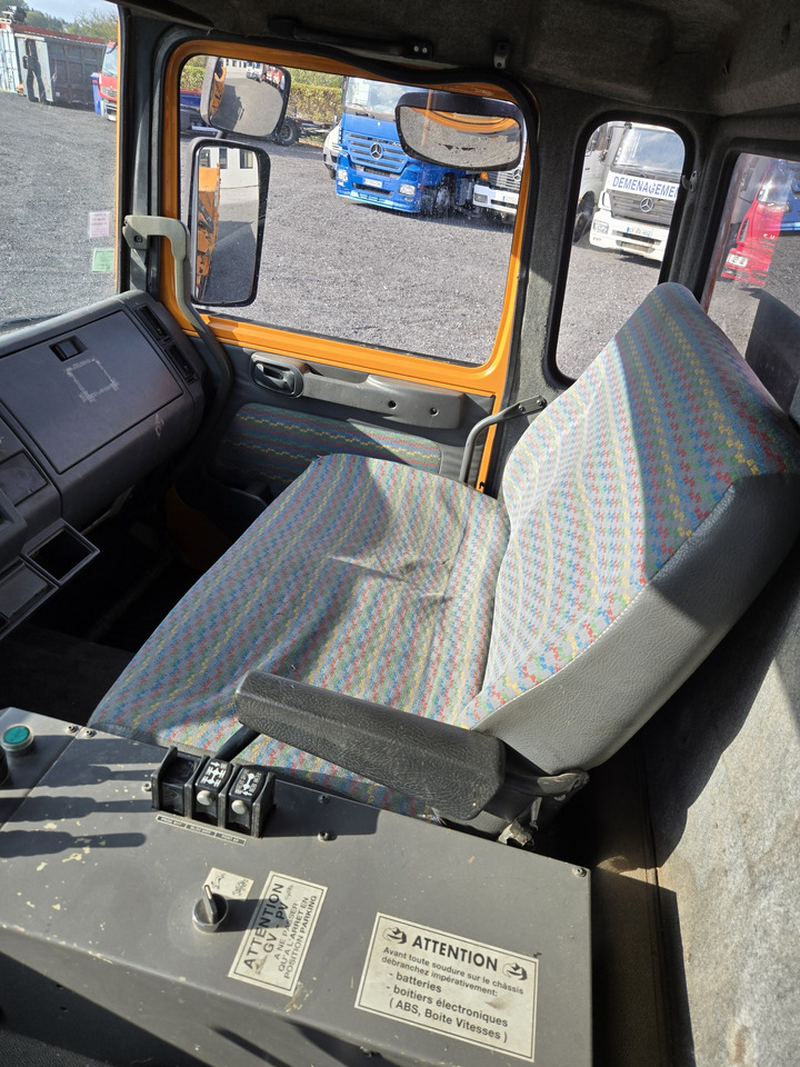 Kipper vrachtwagen Renault G250 4x4