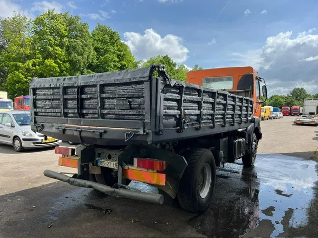 Kipper vrachtwagen Renault Kerax 270 DCI , Manual , 3 way tipper , Spring suspension