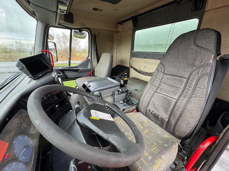 Kipper vrachtwagen Renault Kerax 320.26 dCI 6x4 Kipper