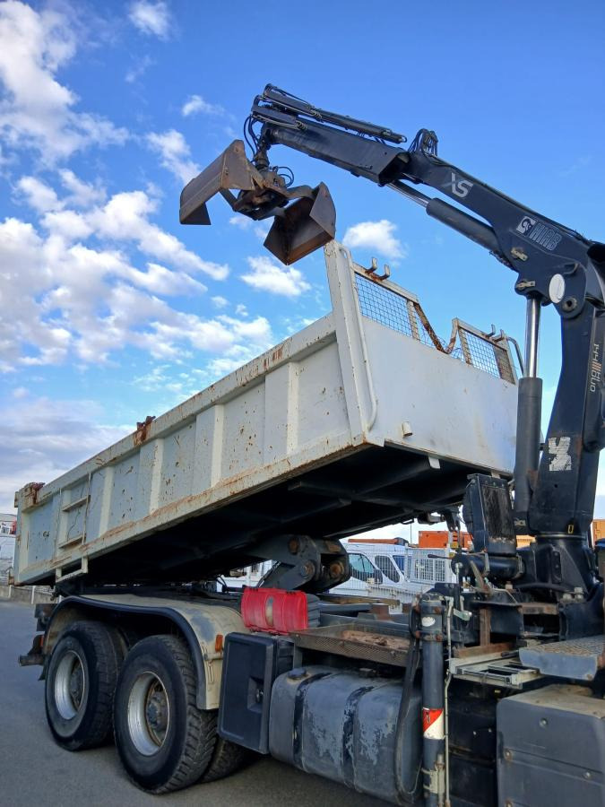 Kipper vrachtwagen Renault Kerax 380 DXI