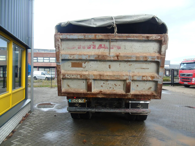 Kipper vrachtwagen Renault Kerax 420 DCI + MANUAL + SPRING + 6X4 + PERFECT