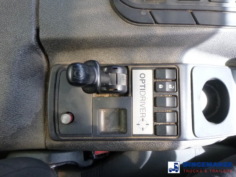 Kipper vrachtwagen Renault Kerax 430 DXI 8x4 RHD tipper steel 31 m3