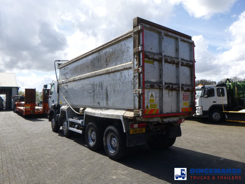 Kipper vrachtwagen Renault Kerax 430 DXI 8x4 RHD tipper steel 31 m3