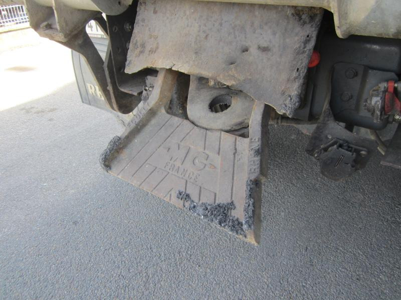 Kipper vrachtwagen Renault Kerax 480 DXI