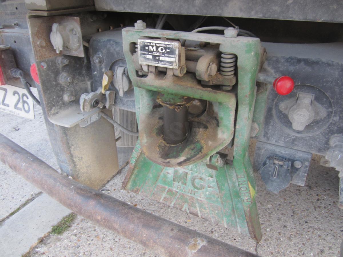 Kipper vrachtwagen Renault Premium Lander 320 dci