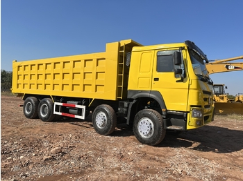 SINOTRUK HOWO 371 Dump Truck 8x4 - Kipper vrachtwagen