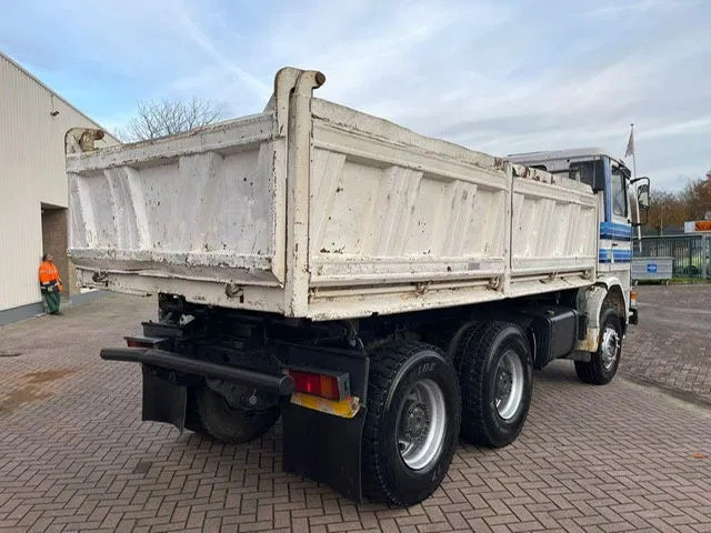 Kipper vrachtwagen Scania 113H 380 6x4 Tipper