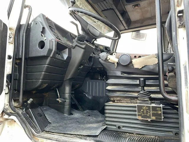 Kipper vrachtwagen Scania 113H 380 6x4 Tipper